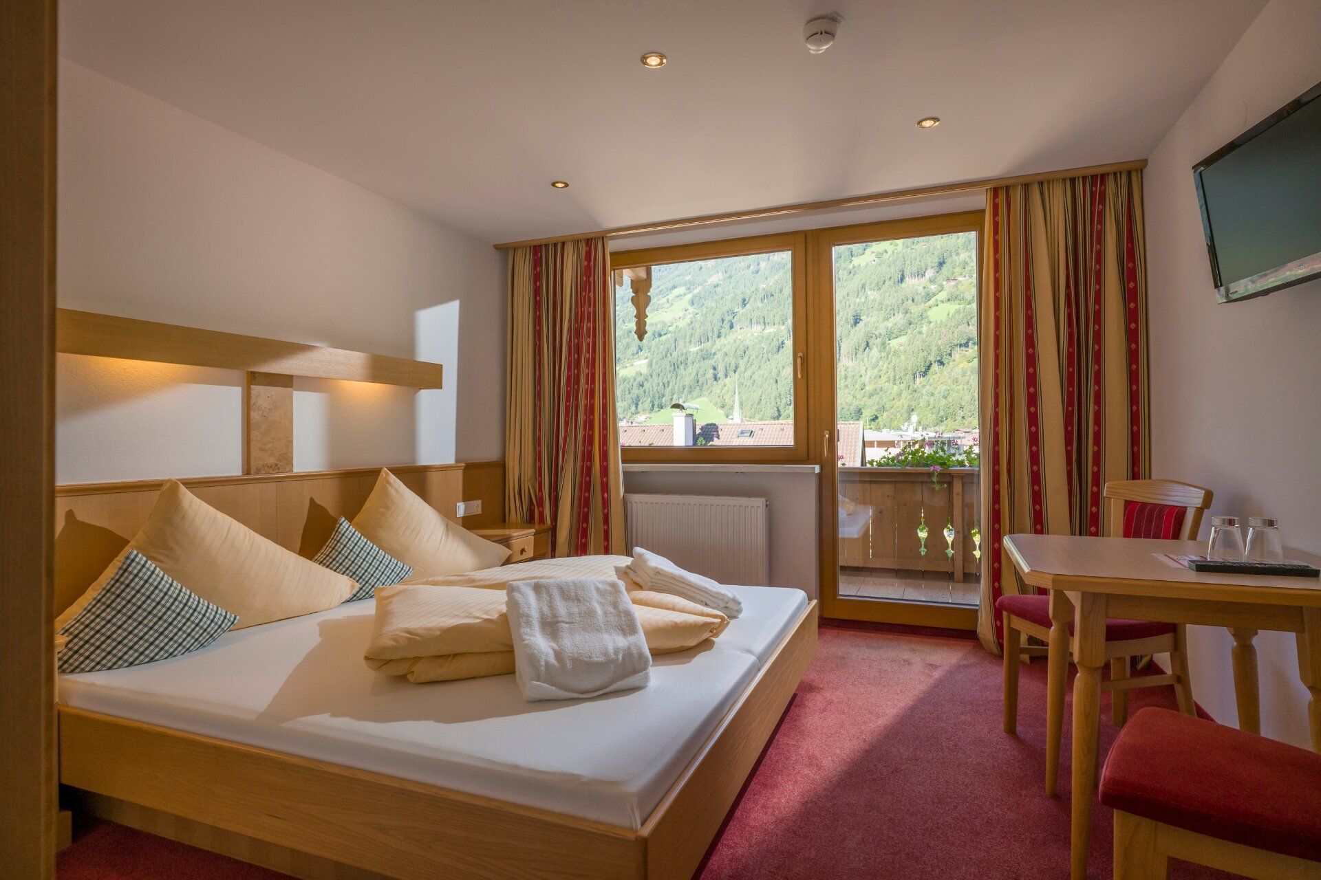 Alpenhof Hotel Garni Supreme Zell Am Ziller Zimmer